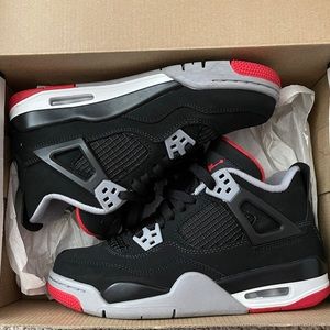 Bred 4s size 4.5y